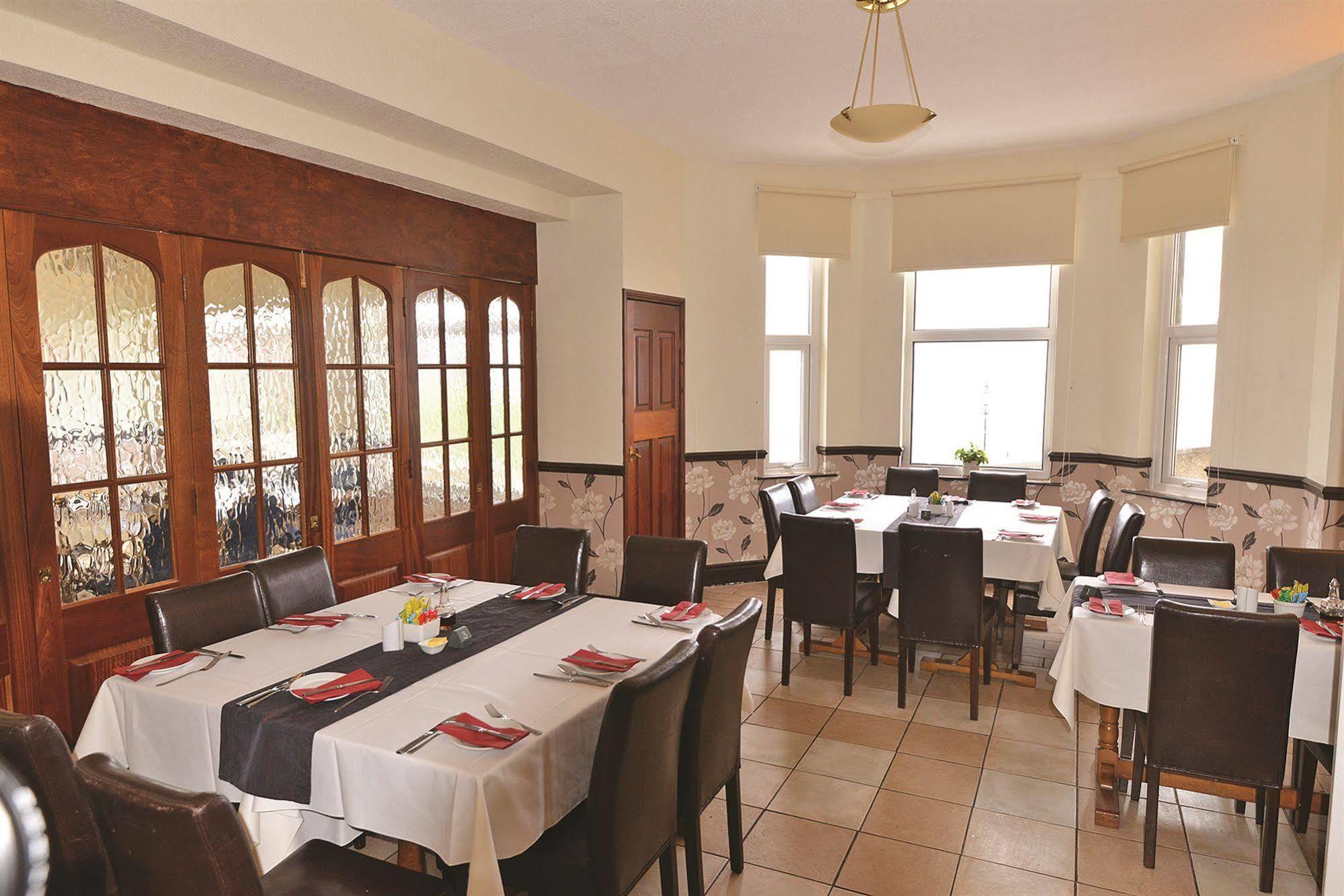 Bailey Ground Hotel Сийскейл Екстериор снимка